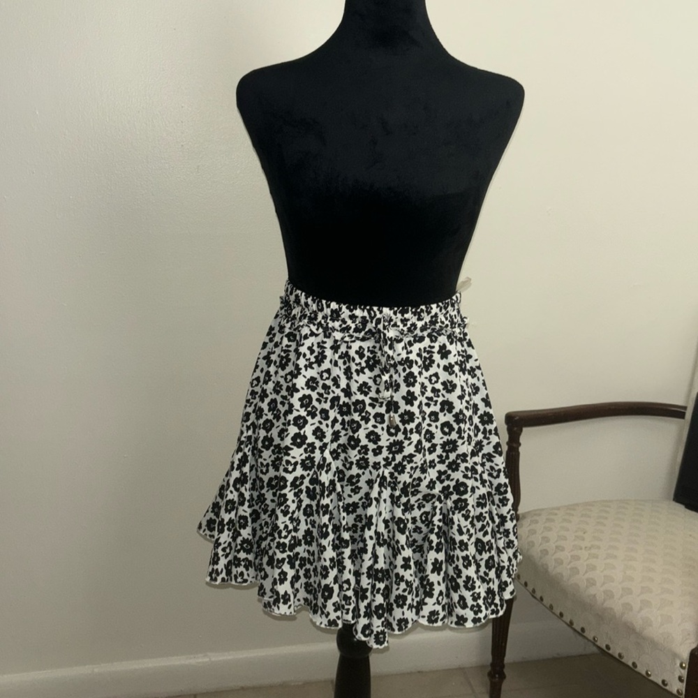 Skort size small floral pattern